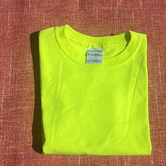 Kids Gildan Neon Yellow T-Shirt - Picture 1 of 7